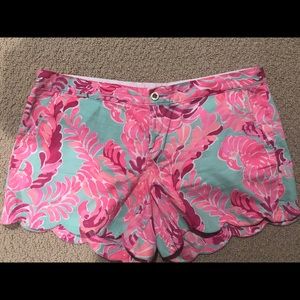 SOLD Lilly Pulitzer “Love Birds” Buttercup Shorts